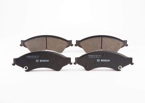 PASTILLA DE FRENO DEL NEW BLUE FMSI 8905-D1676 CHEVROLET D-MAX 2015 (Para disco de freno 
de 300mm) ; FORD RANGER 2011-2013 ; 
MAZDA BT-50II 2011-2013 